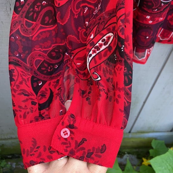 Lane Bryant red/black/wh paisley print with embellished neckline size 22 NWT - Picture 4 of 7